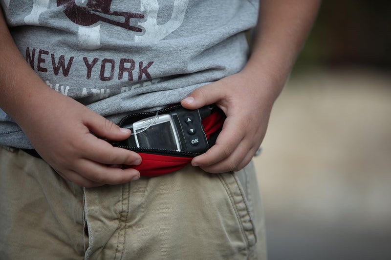 SPIbelt Kids Pocket Belt, Expandable Pocket, Adjustable Waist, No Bounce, No Logo Band, Stars & Stripes with Red Zipper - Image 3